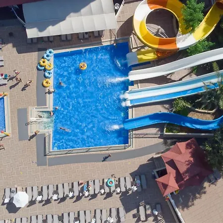 Club Paradiso & Hotell 5*